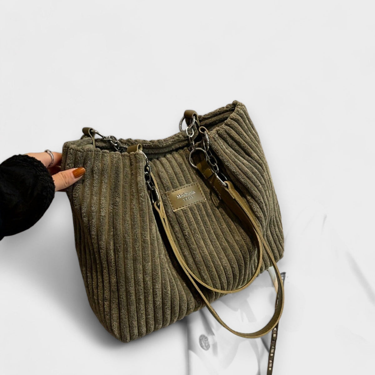Měkká Kabelka přes Rameno z Kordu - Elegance a Pohodlí